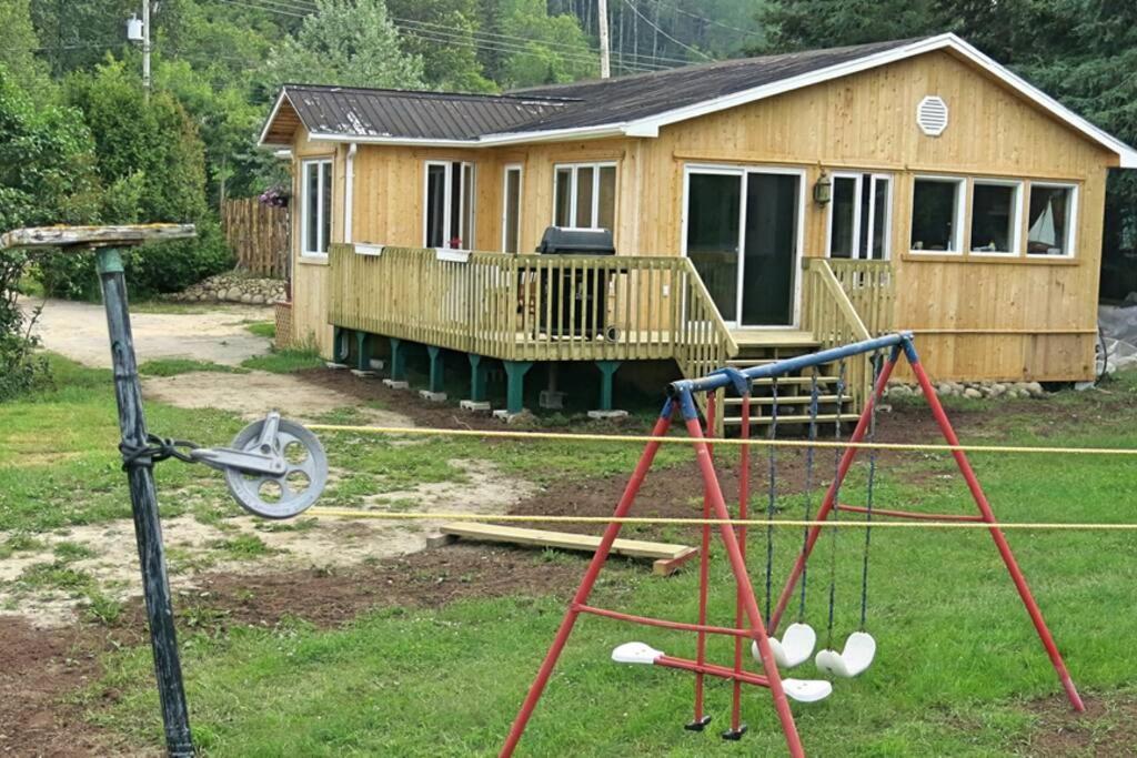 La Maison Du Capitaine Тадусак Екстериор снимка